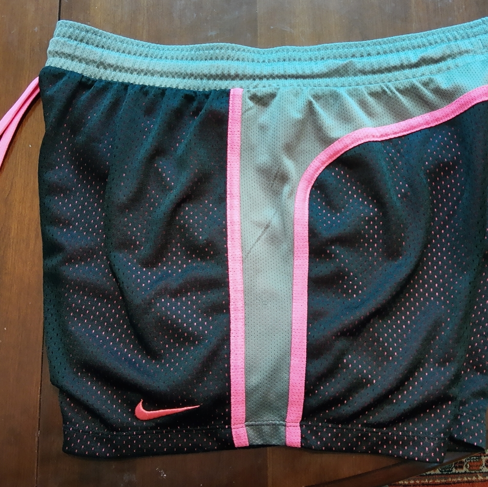 Nike running shorts size medium